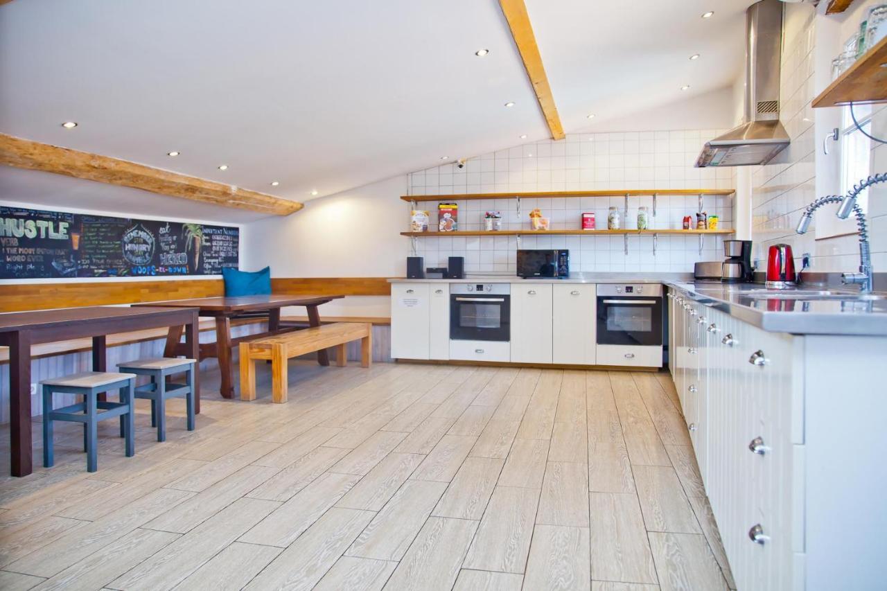 Oasis Hostel Antibes