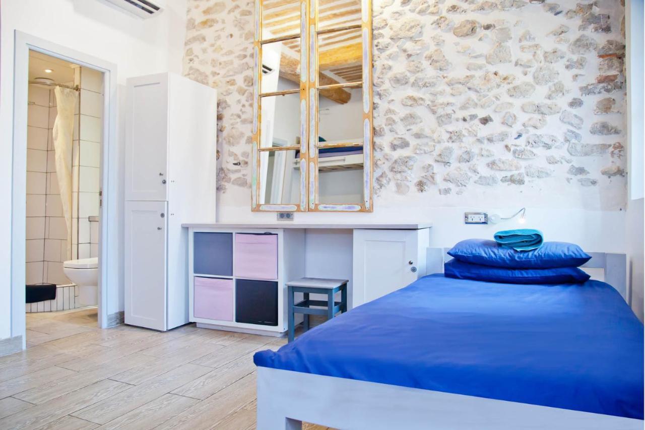 Oasis Hostel Antibes