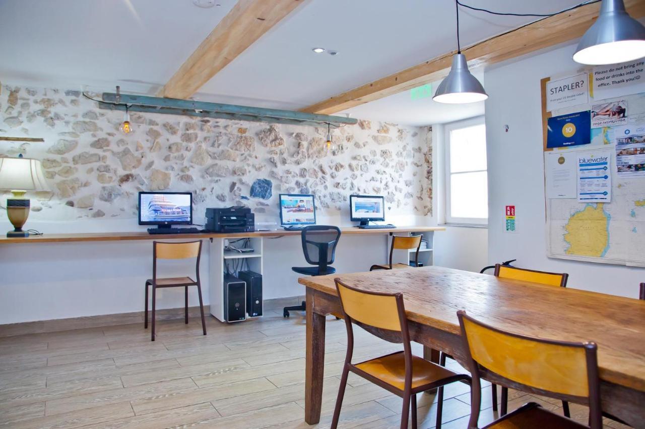 Hostel Oasis *